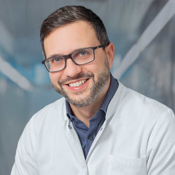 Dr. med. Simon Delladio