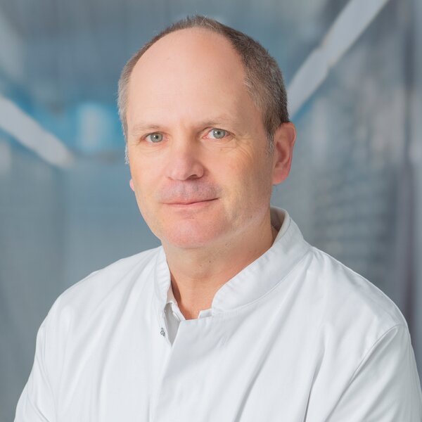 Dr. med. Jürgen Knee