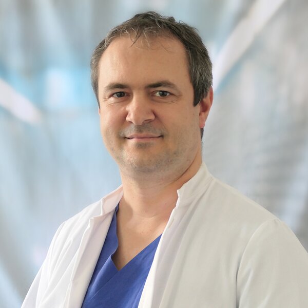 Dr. med. Laszlo Sarvary-Arantes