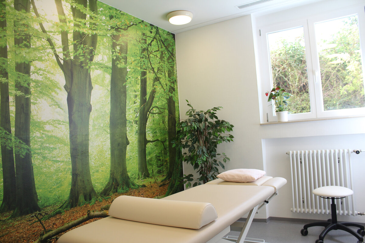 Liege für physiotherapeutische Behandlung in der Klinik St. Josef Buchloe