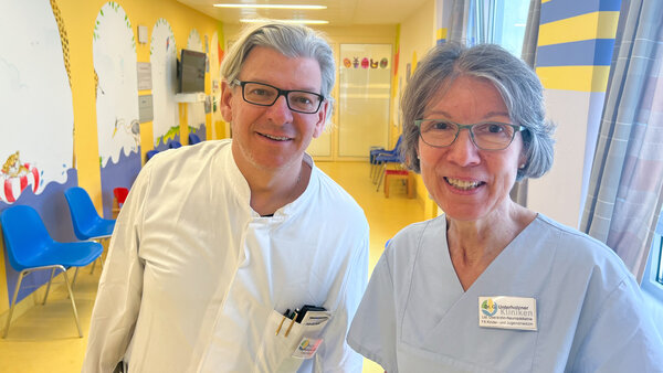 Prof. Markus Rauchenzauner und Dr. Gabriele Unterholzner. | © Kliniken Ostallgäu-Kaufbeuren