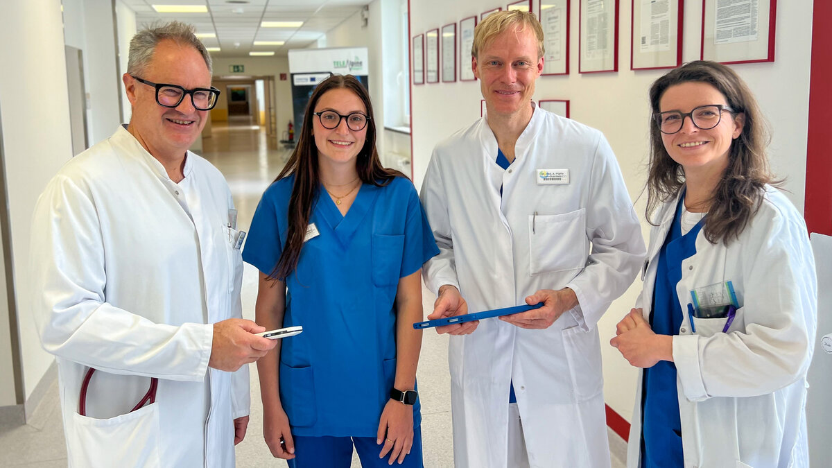 Ein Teil des Teams der Füssener Kardiologie (v.l.n.r.): Chefarzt Dr. Martin Hinterseer, Larissa Wildemann, Dr. Alexander Pfäffle und leitende Oberärztin Dr. Susanne Lederle-Kranzler. | © Kliniken Ostallgäu-Kaufbeuren