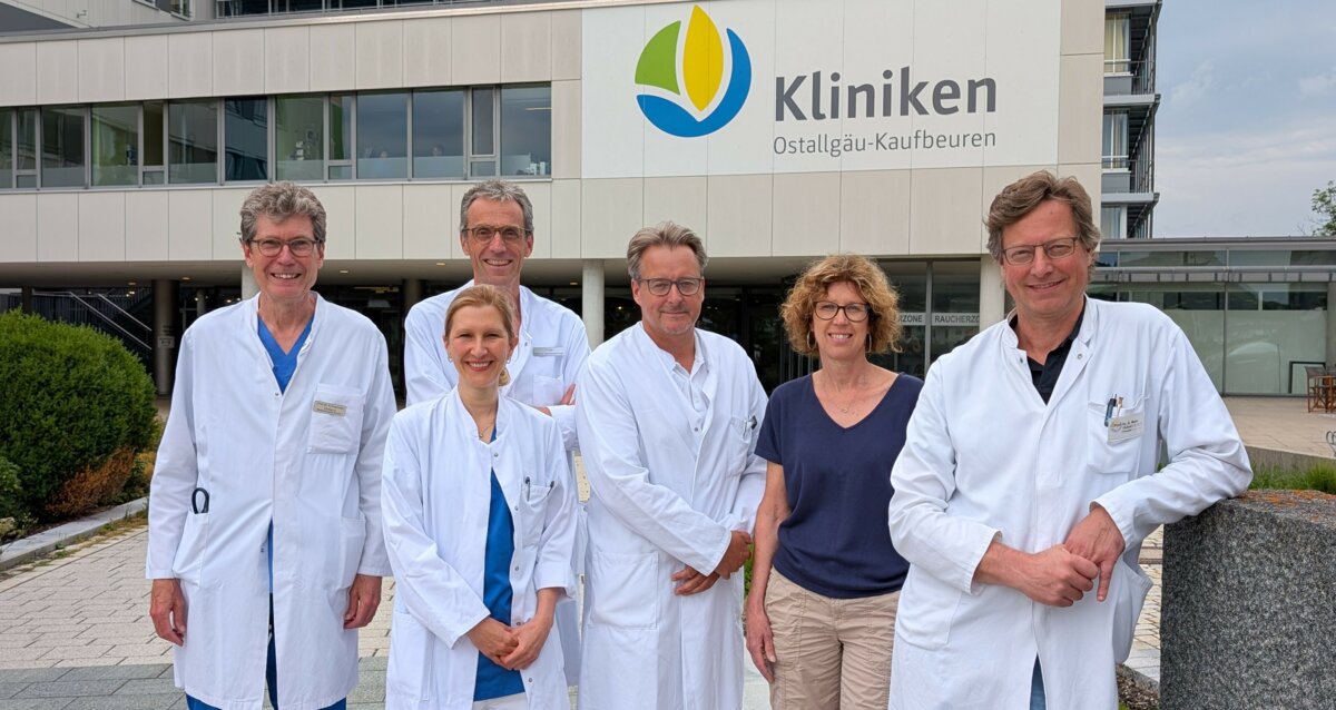 Freuen sich über die Auszeichnung zum Viszeralonkologischen Zentrum: Prof. Helmut Diepolder, Dr. Christina Schubert, Tilmann Lilje, Dr. Christoph Berghammer, Sabine Michling, Prof. Stefan Maier (v.l.n.r.). | © Kliniken Ostallgäu-Kaufbeuren